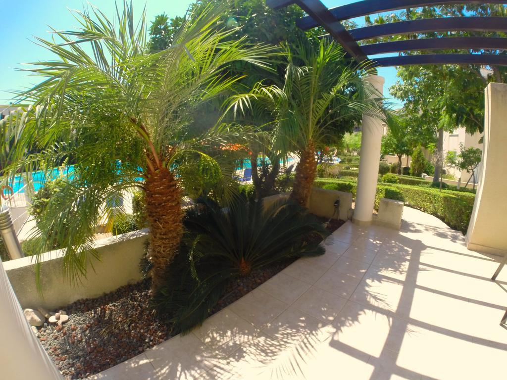 Hesperides Gardens Villa Paphos ภายนอก รูปภาพ
