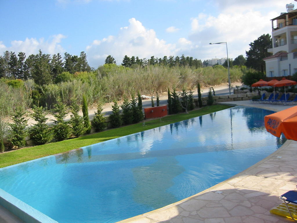 Hesperides Gardens Villa Paphos ภายนอก รูปภาพ